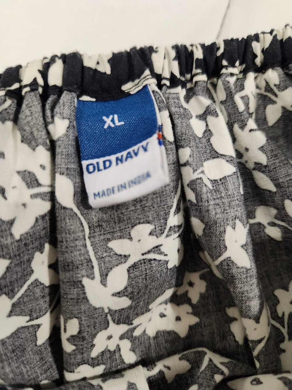 Old Navy Navy and White Floral Puff-Sleeve Dress